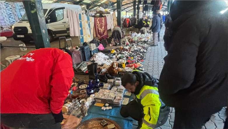 Balıkesir'in Hayalet Pazarı, Sadece Sabahları Görünüyor