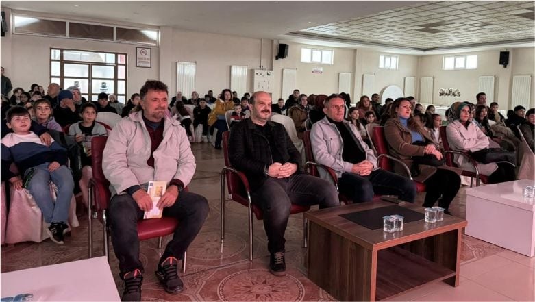 Başkan Lapanta Çocuklarla Film İzledi