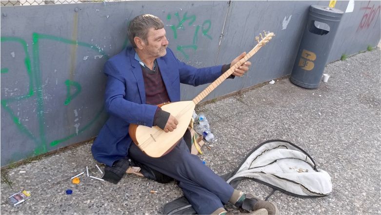 Balıkesir Üst Geçidinde Bir Saz ve 40 Yıllık Bir Hikâye!
