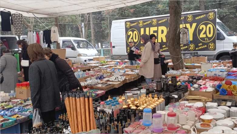 Cumartesi Pazarı 2020'yi Anımsattı