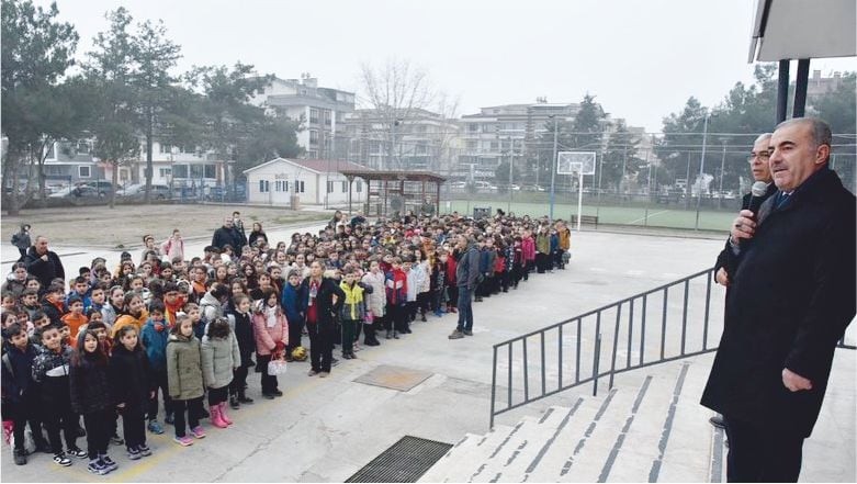 03.02.2025 İkinci Yarıyıl Başladı.Okulun ilk günü İl Milli Eğitim Müdürü Murat Demir öğrencilere başarı diledi Okullar açıldı İkinci yarıyıl zili çaldı