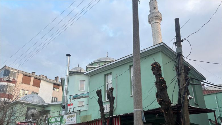Balıkesir Camileri ile şaşırtmaya Devam Ediyor 2. katta camii!