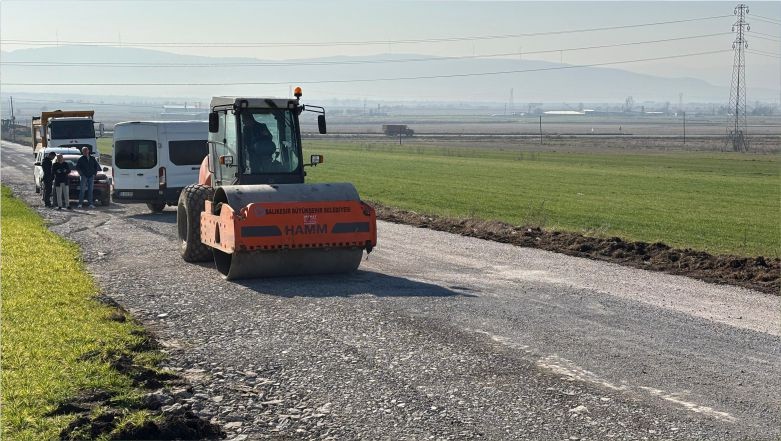 Büyükşehir, Gönen’de Ulaşımı Daha Güvenli Hale Getiriyor