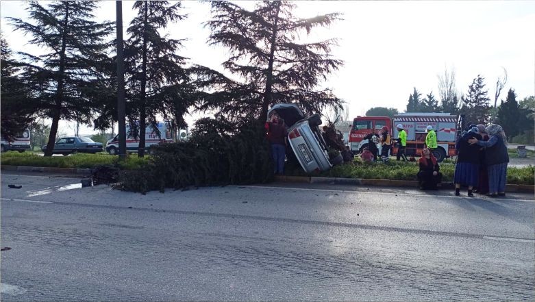 Balıkesir-İzmir Yolunda Kaza: 5 Yaralı