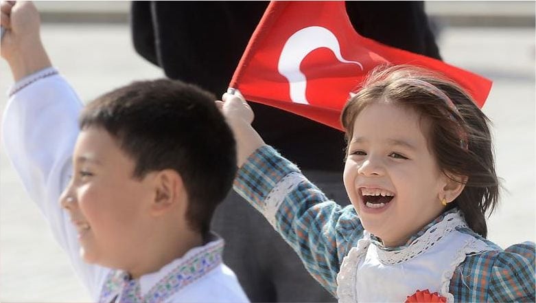 Akyürek'ten 23 Nisan Mesajı
