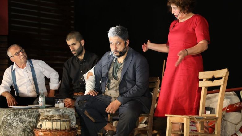 “ Neyzen Ya Yaşıyorsa ” tiyatro severlerle buluştu. ‘’ Neyzen Ya Yaşıyorsa ? ‘’ tiyatro oyunu izleyici karşına çıktı. Edremit Belediyesi’nin düzenlediği tiyatroŞükrü Tunar Kültür Merkezi’nde tiyatro severlerle buluştu.