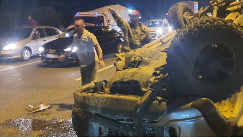 Edremit Akçay'da Zincirleme Kaza: 4 Araç Karıştı