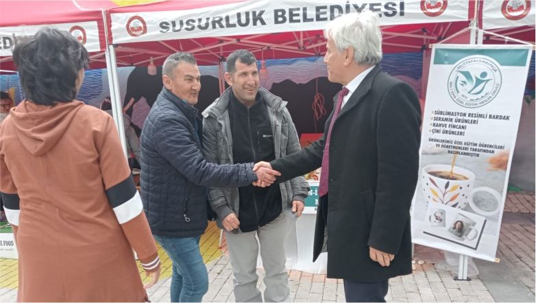 Susurluk Engelliler haftasını unutmadı . Susurluk Engellileri Koruma ve Dayanışma Derneği Engelliler Haftası kapsamında sergi açtı. Açılan sergiye Susurluk Belediye Başkanı Nurettin Güney'de katılım gösterdi.