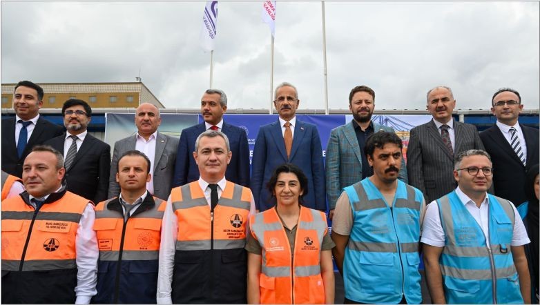 Bakan Uraloğlu’ndan Hız Katacak Lokomotif