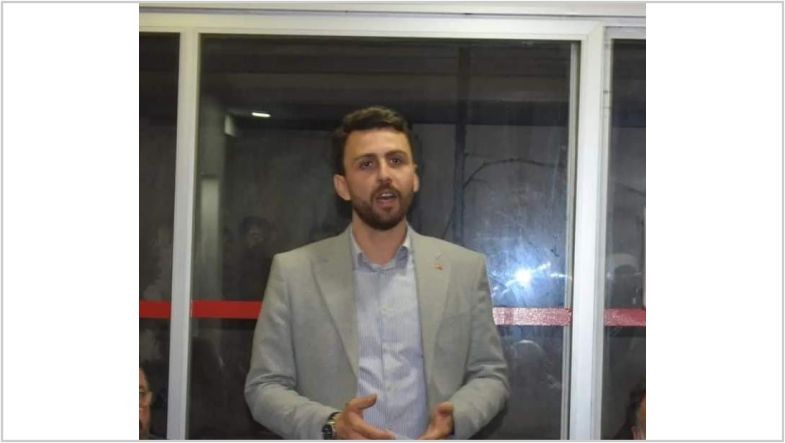 Öztaylan '' İşçinin Yanındayız . '' Ak Parti Balıkesir Milletvekili Adayı Ali Taylan Öztaylan Bandırma'da Basında paylaşılan Bandırma Eğitim Araştırma Hastanesindeki asılsız baskı haberleri hakkında açıklama yaptı. Ayrıca her zaman işçinin yanındayız dedi. Öztaylan '' İşçinin Yanındayız ''