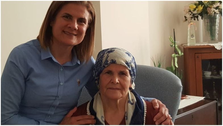 Özlem Ural’dan Anneler Günü’nde Yürekten Mesaj
