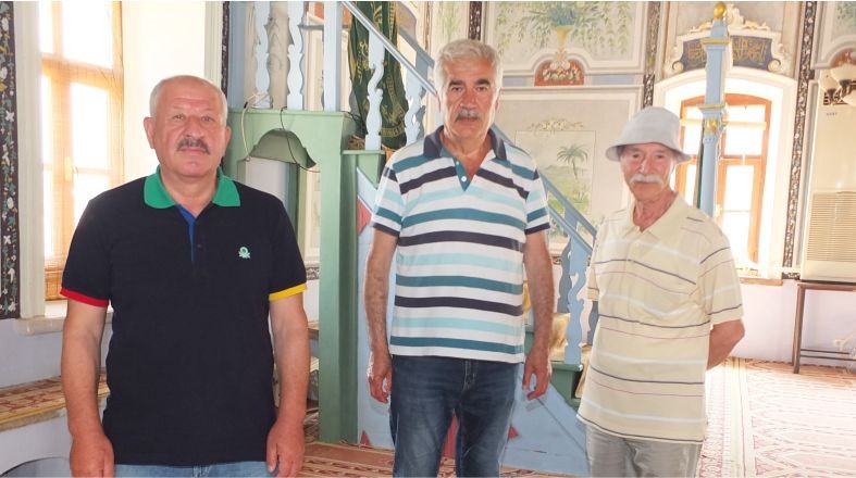 Tarihi Resimli Cami Dikkat Çekti