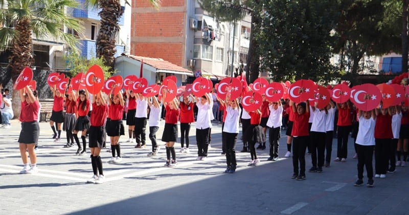Edremit’te İlköğretim Haftası Coşkuyla Kutlandı - 2. resim