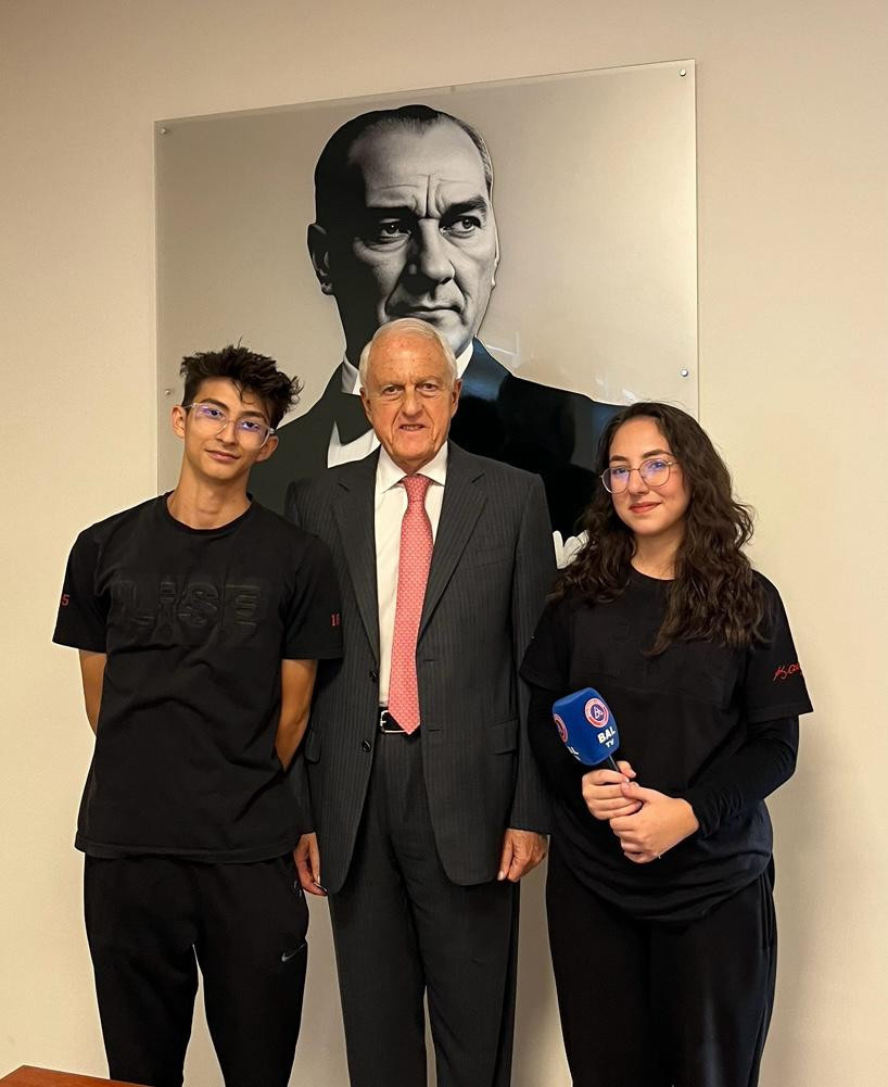 Rona Yırcalı’dan Balıkesir Lisesi’ne Ziyaret