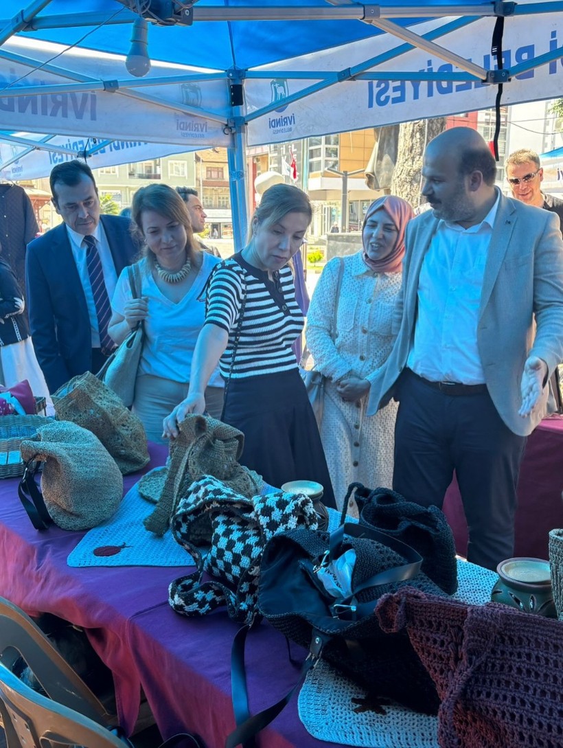 BALMEK Yıl Sonu Sergisi İvrindi'de Açıldı
