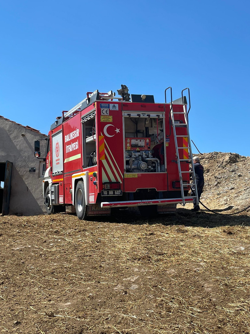 Karesi Yaylacık’ta Arazi Yangınına 6 Araçla Müdahale - 1. resim