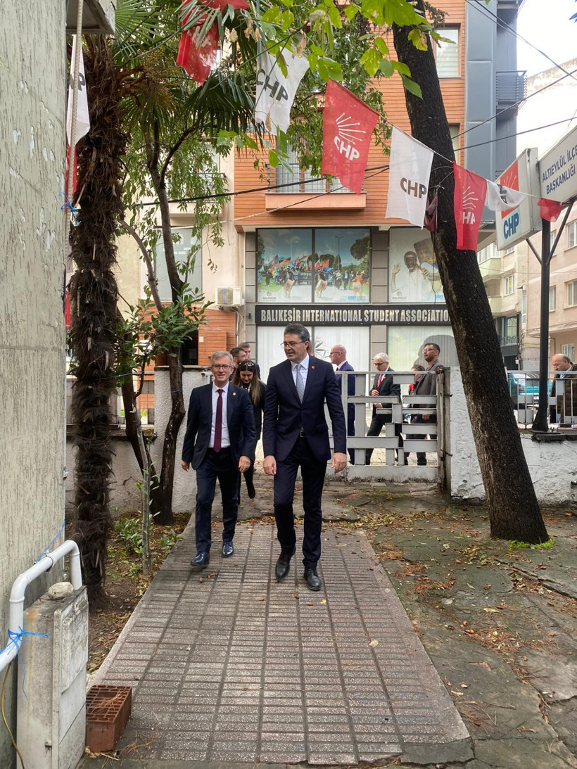 CHP’li Ensar Aytekin, Altıeylül İlçe Başkanlığını Ziyaret Etti - 1. resim