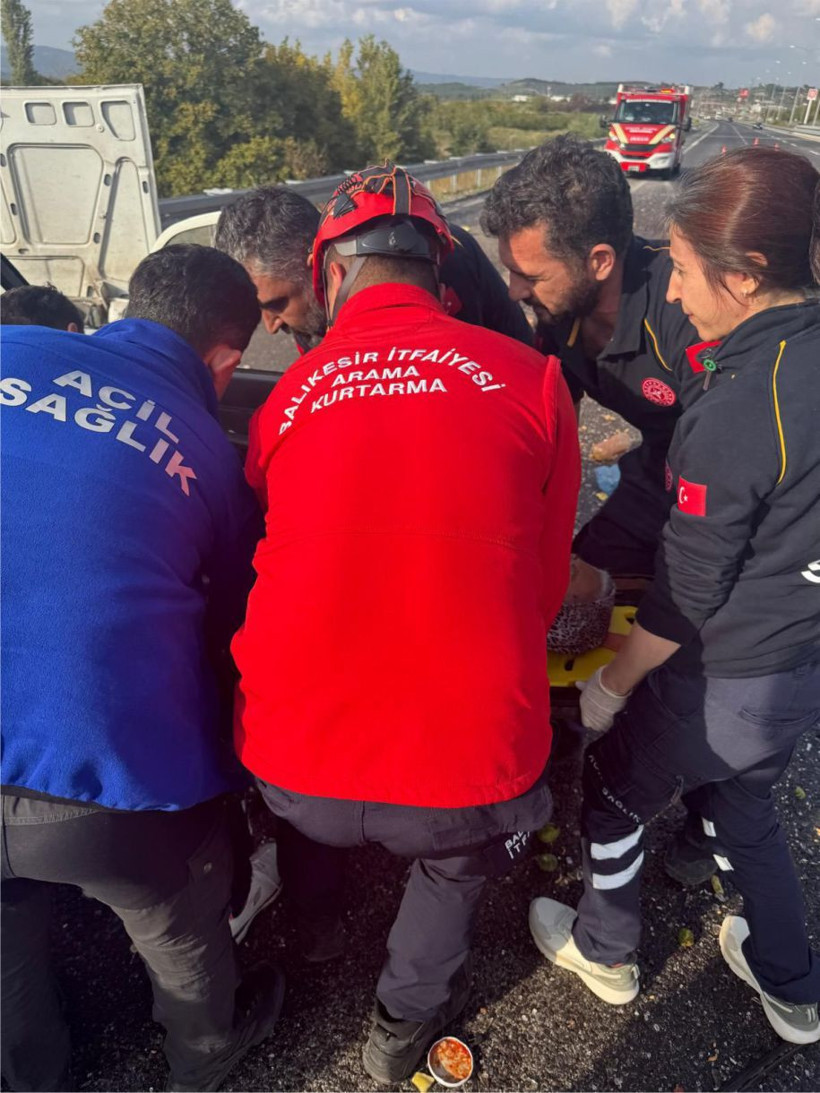 Balıkesir’de Otoyolda Korkunç Kaza! - Resim: 4