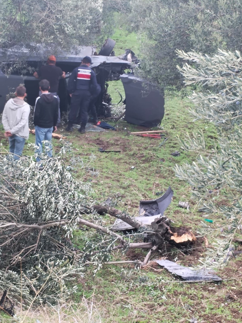 Balıkesir’de Tek Taraflı Kaza: 2 Kişi Yaralandı! - Resim: 1