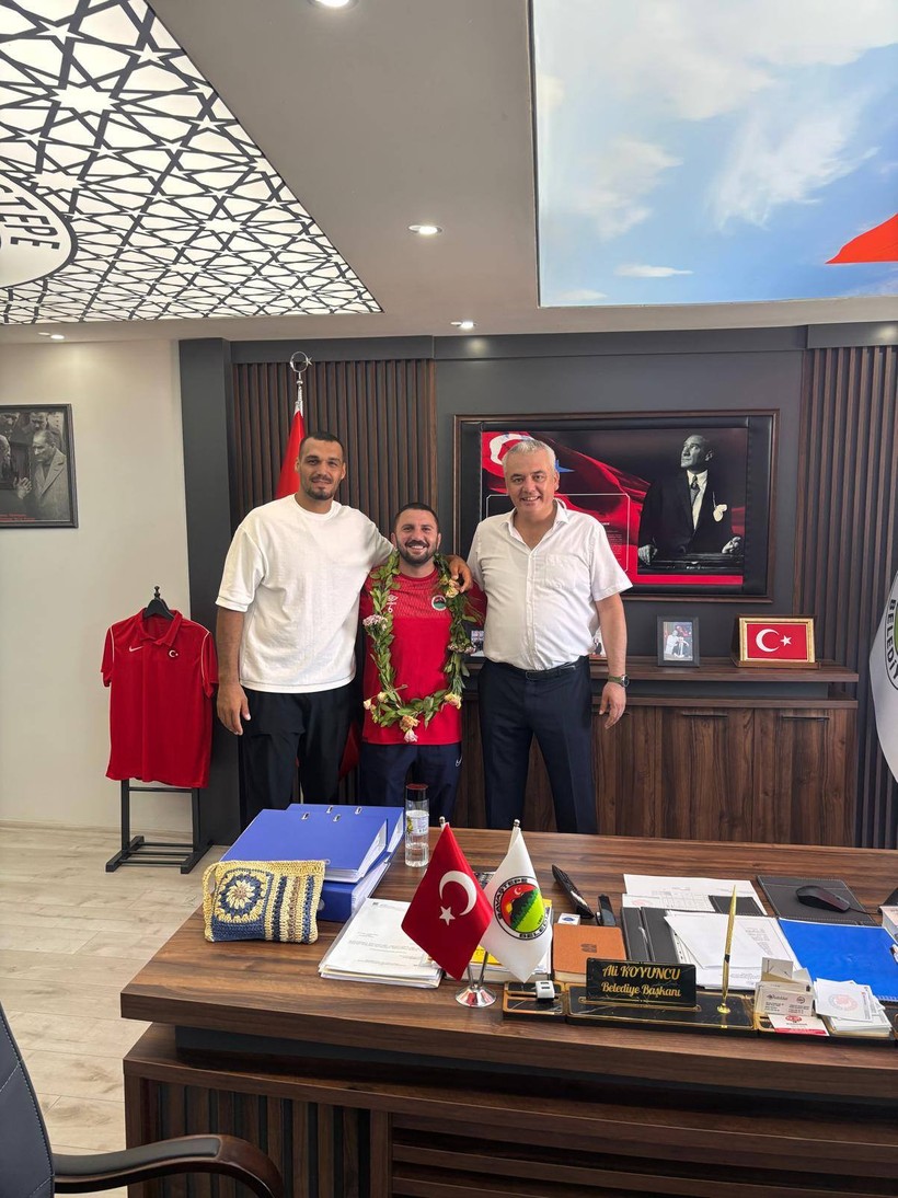 Savaştepe’de Pehlivanlara Gurur Dolu Karşılama 