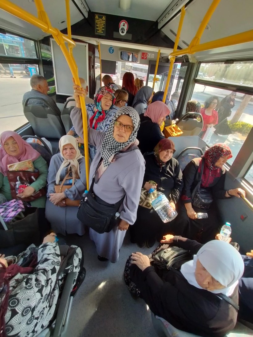Çınarlıdere Mezarlığı Otobüsünde Yoğunluk Tepki Çekti