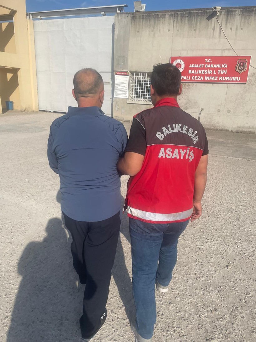 Balıkesir’de Aranan 42 Şahıs Eş Zamanlı Operasyonla Yakalandı