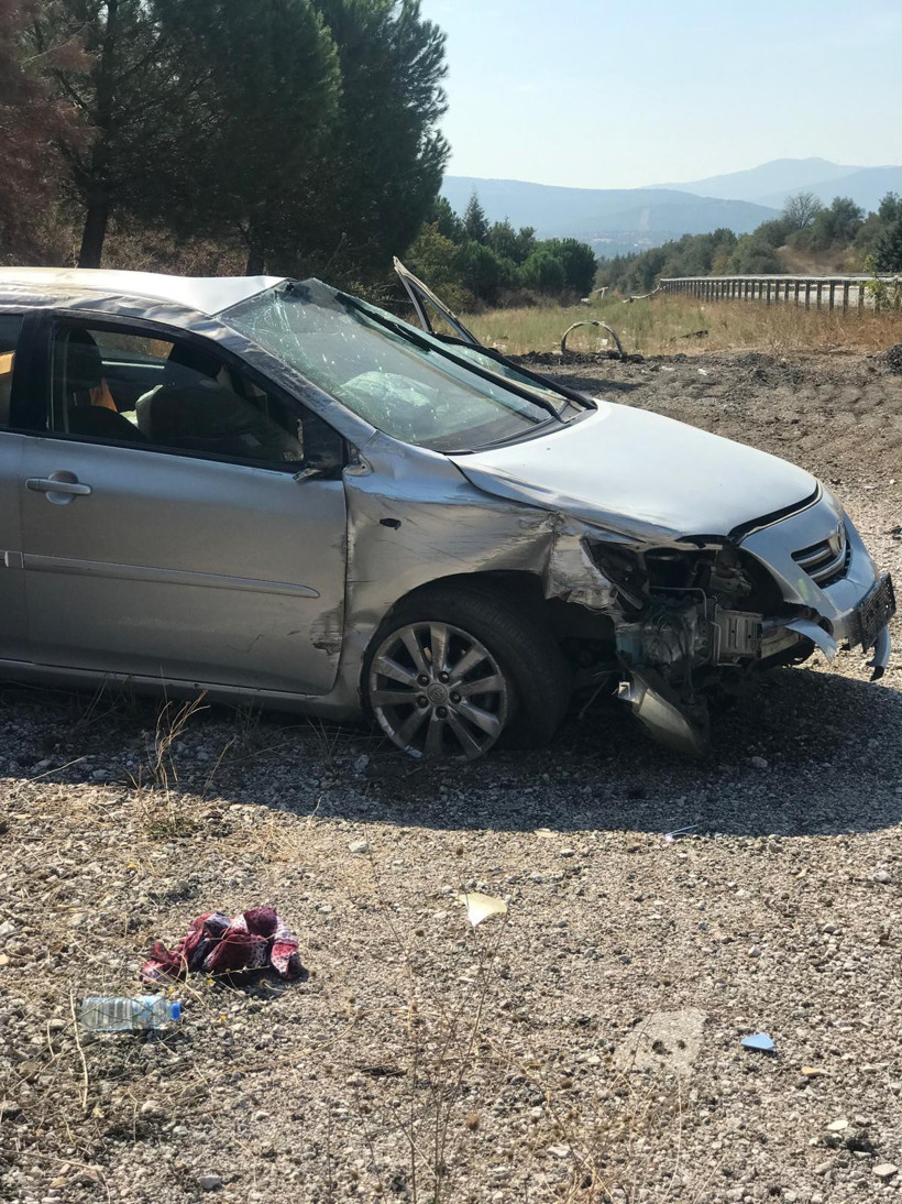 İzmir-Balıkesir Yolunda Kaza! Selimiye Barajı Mevkiinde 3 Yaralı