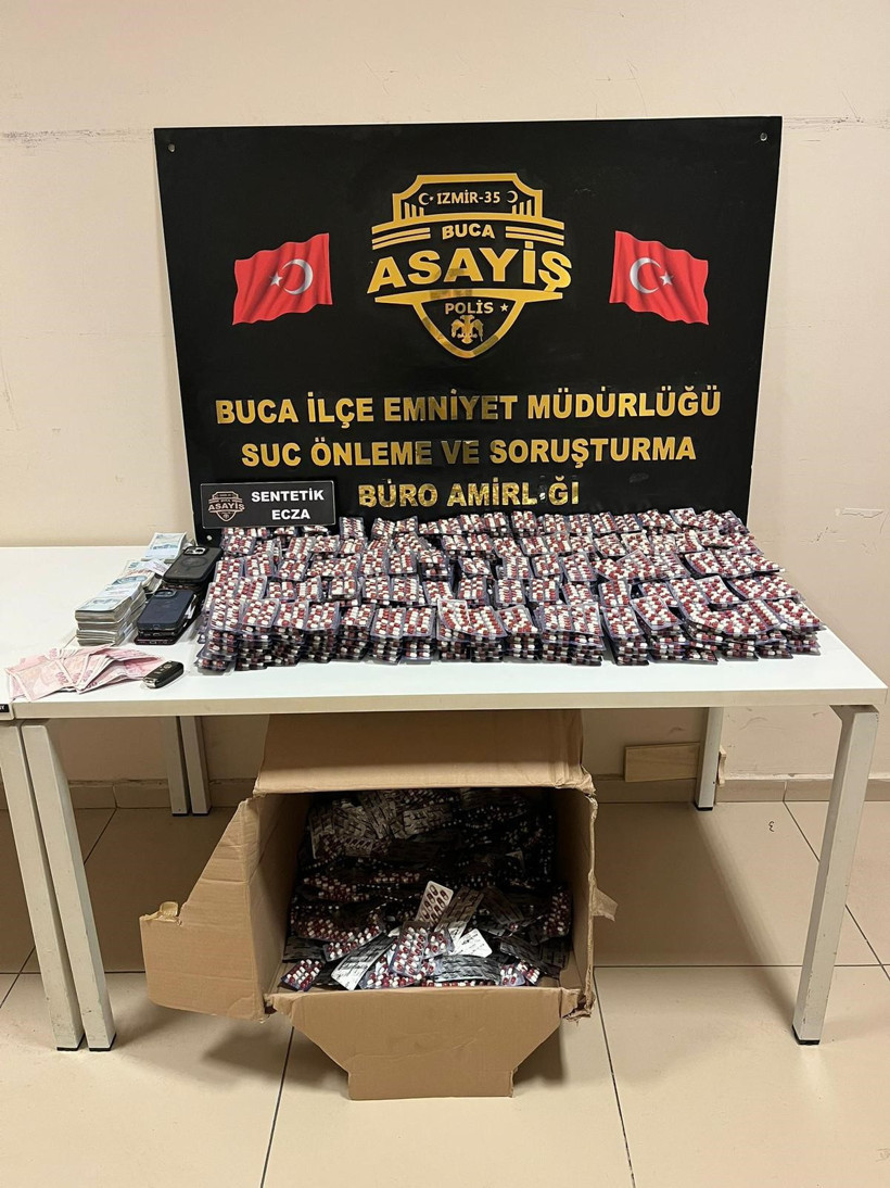 Balıkesir'den İzmir'e uyuşturucu sevkiyatı: 10 gözaltı