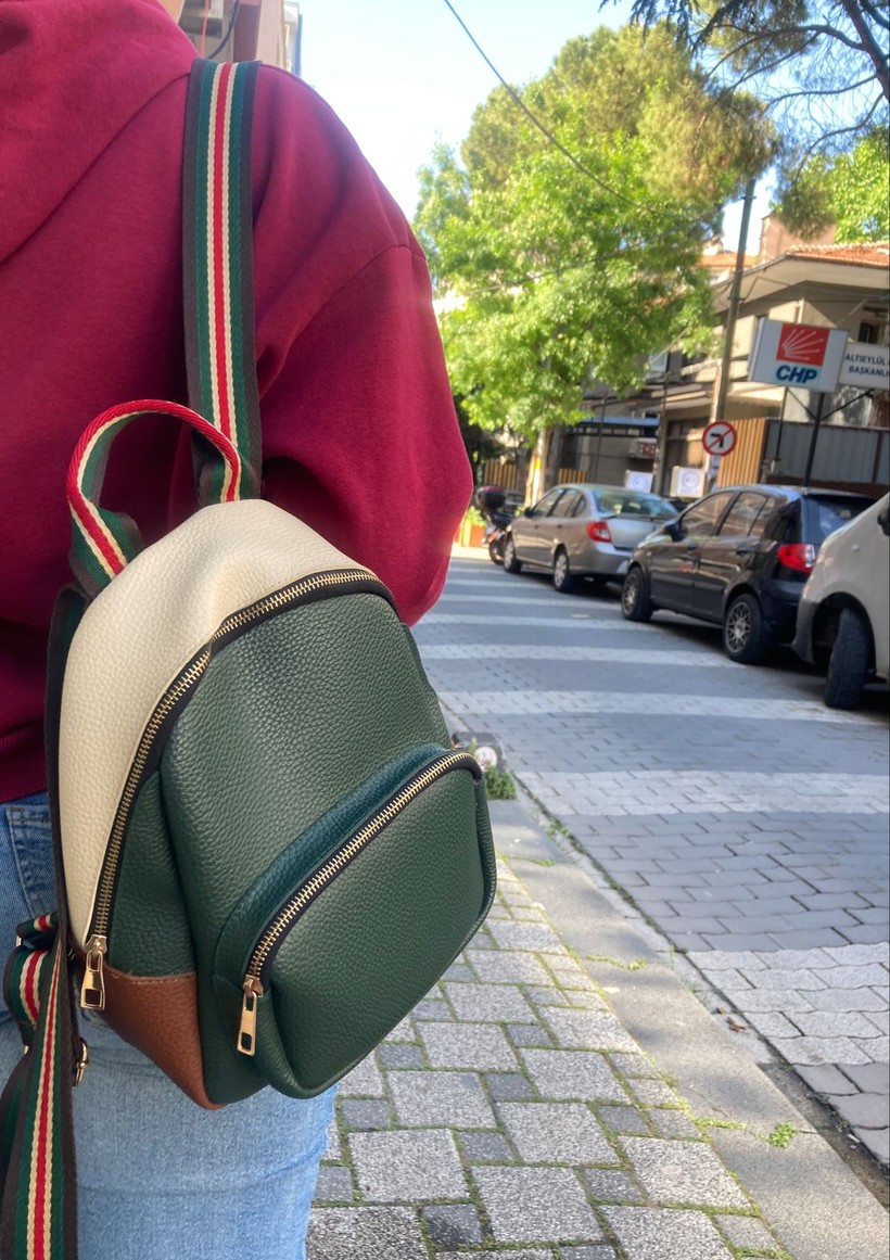 Balıkesir'de Deri Çanta Modası