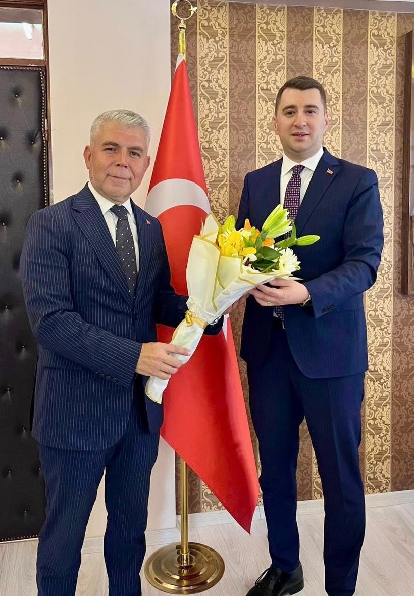  Yeni Kaymakama İlk Ziyaret AK Parti’den