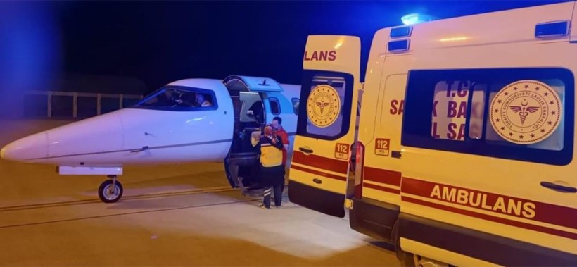 Ambulans uçak minik Alya için havalandıMuş’ta Perikardit tanısı konulan 4 yaşındaki çocuk, ambulans uçakla Ankara’ya sevk edildi.