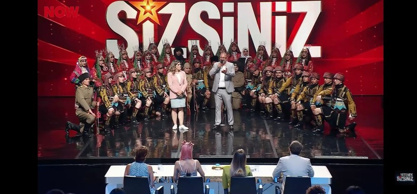 Balıkesirli Liselilerden Kuvayı Milliye Dansı Yarı Final Bileti Aldılar