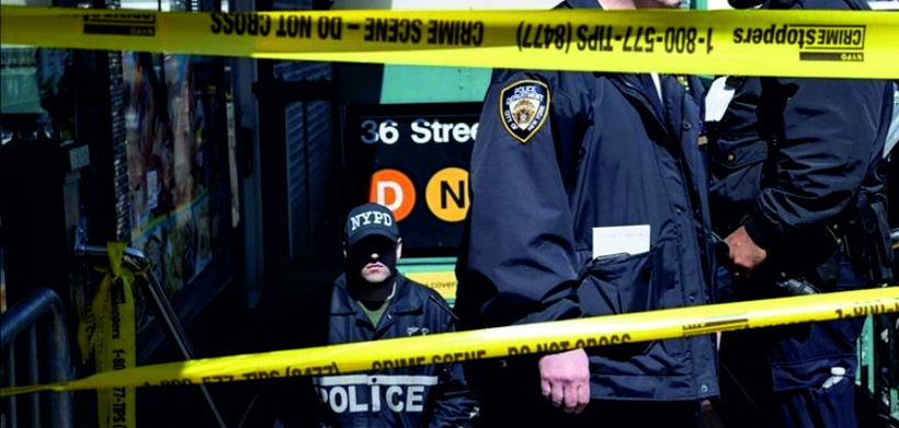 Metroda Dehşet: Uyuyan Yolcuyu Ateşe Verdiler