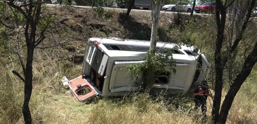 Balıkesir’de Minibüs Şarampole Yuvarlandı: 14 Yaralı