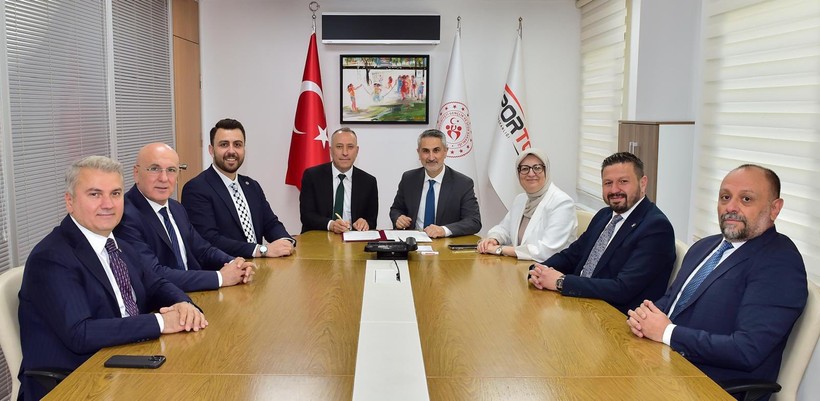  Bandırma’ya 1500 Kişilik Spor Salonu Müjdesi