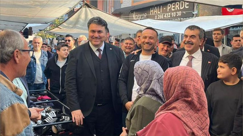 Bakan Tekin’den Balıkesir’de Sürpriz Okul Ziyareti! - 1. resim