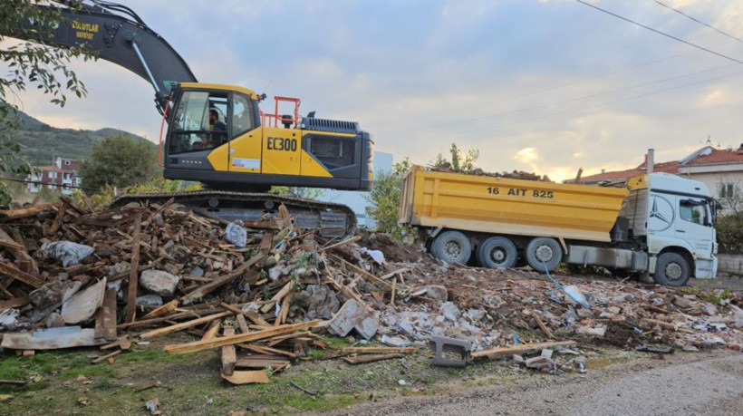 Sındırgı Depreminde Konteynerler Hizmete Açıldı
