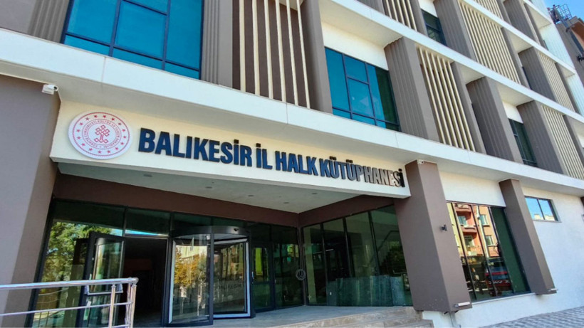 Ersoy Balıkesir’de: Kütüphane Açılışı ve Valilik Ziyareti