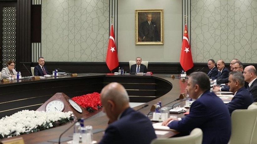 Kabine Toplantısı Başladı! Gündemde Yangınlar Var