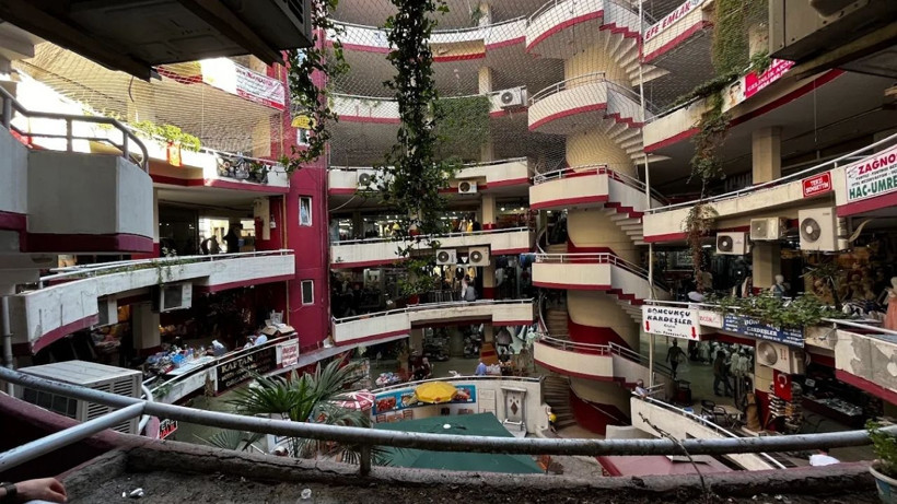 Balıkesir’in Hasan Baba Çarşısı: Tam 29 Terzi Ustası Aynı Çatı Altında