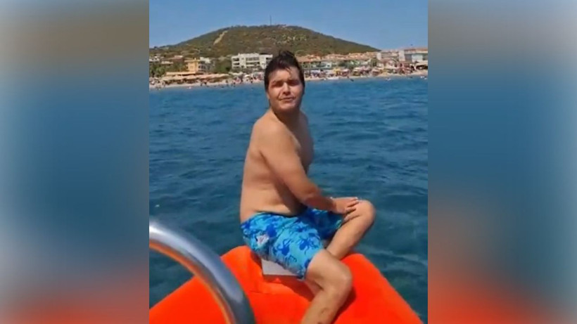 Balıkesir’de denize açılıp geri dönemeyen alkollü vatandaş belediye ekiplerince kurtarıldı