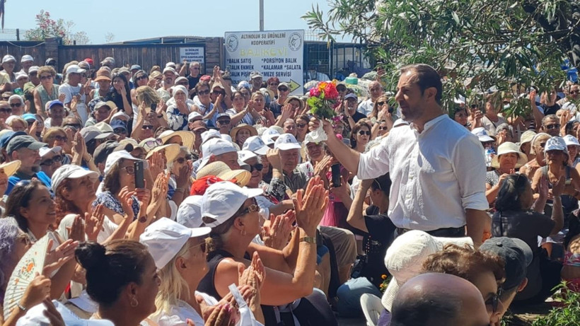Altınoluk’taki Canlı Yayında İmamoğlu’na Destek Sloganları