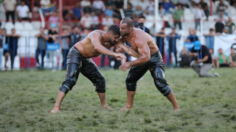Tarihi Elmalı Güreşlerinde Balıkesir Rüzgârı