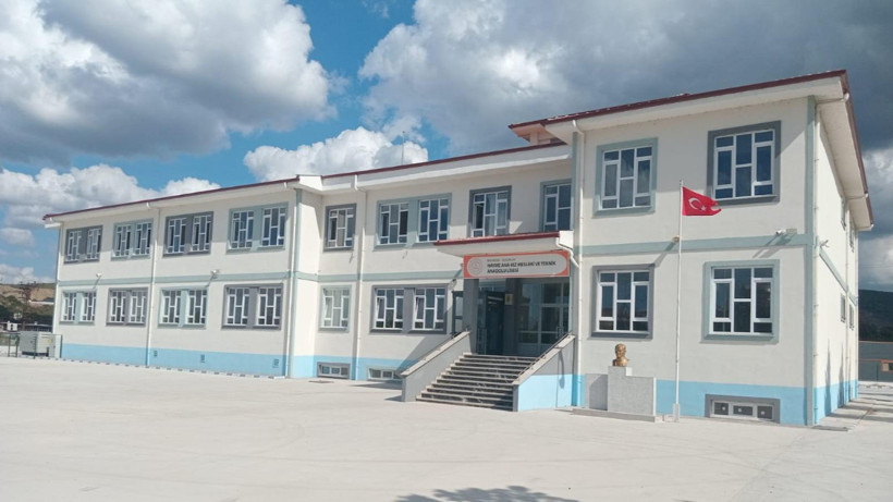 Susurluk’ta Hayme Ana Kız Meslek Lisesi Kapılarını Açtı!