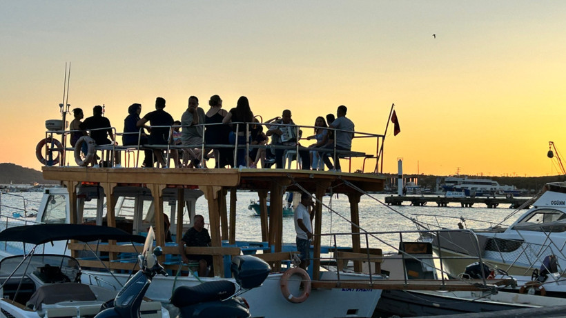 Balıkesir’de Tekne Turlarında Gün Batımı Keyfi