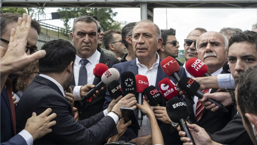 CHP’de Sürpriz Karar: Gürsel Tekin Devam!