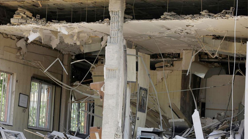 İsrail ordusu, cezaevi yakınlarında bekleyen kalabalığa saldırdı