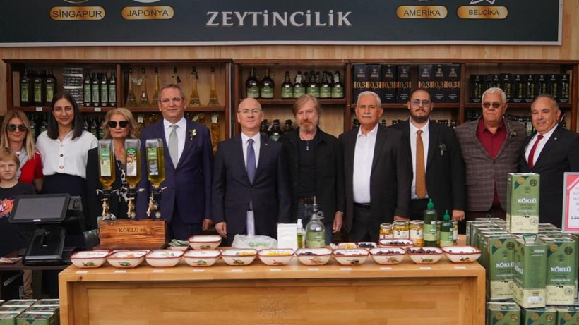 Ayvalık’ta Zeytin ve Zeytinyağı Büyük Festival Pazarı Açıldı