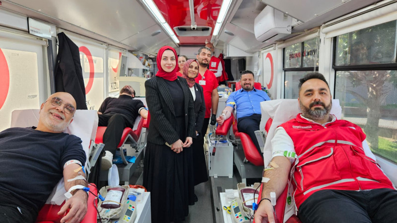 AK Parti Balıkesir’den Kızılay Haftası’na Anlamlı Destek