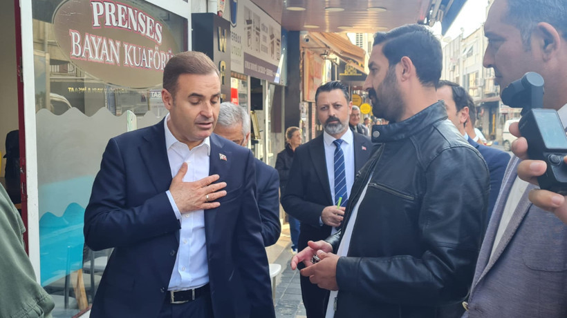 Başkan Akın Altınoluk’ta Esnafla Buluştu